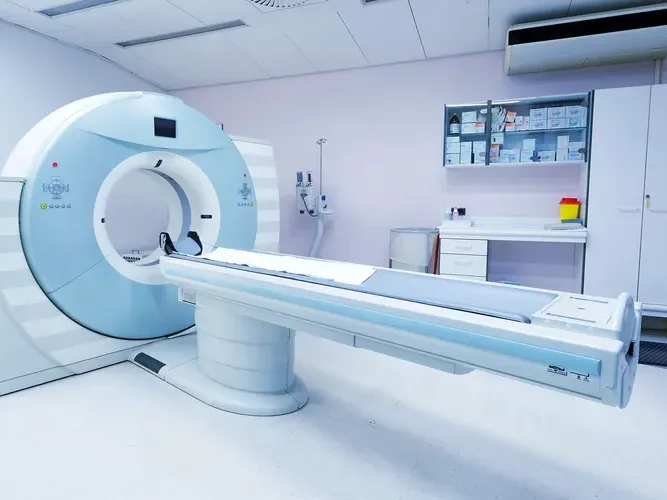 1800x1200 ct scan machine bigbead edited - Laparoscopic Surgeon Dr. Digant Pathak